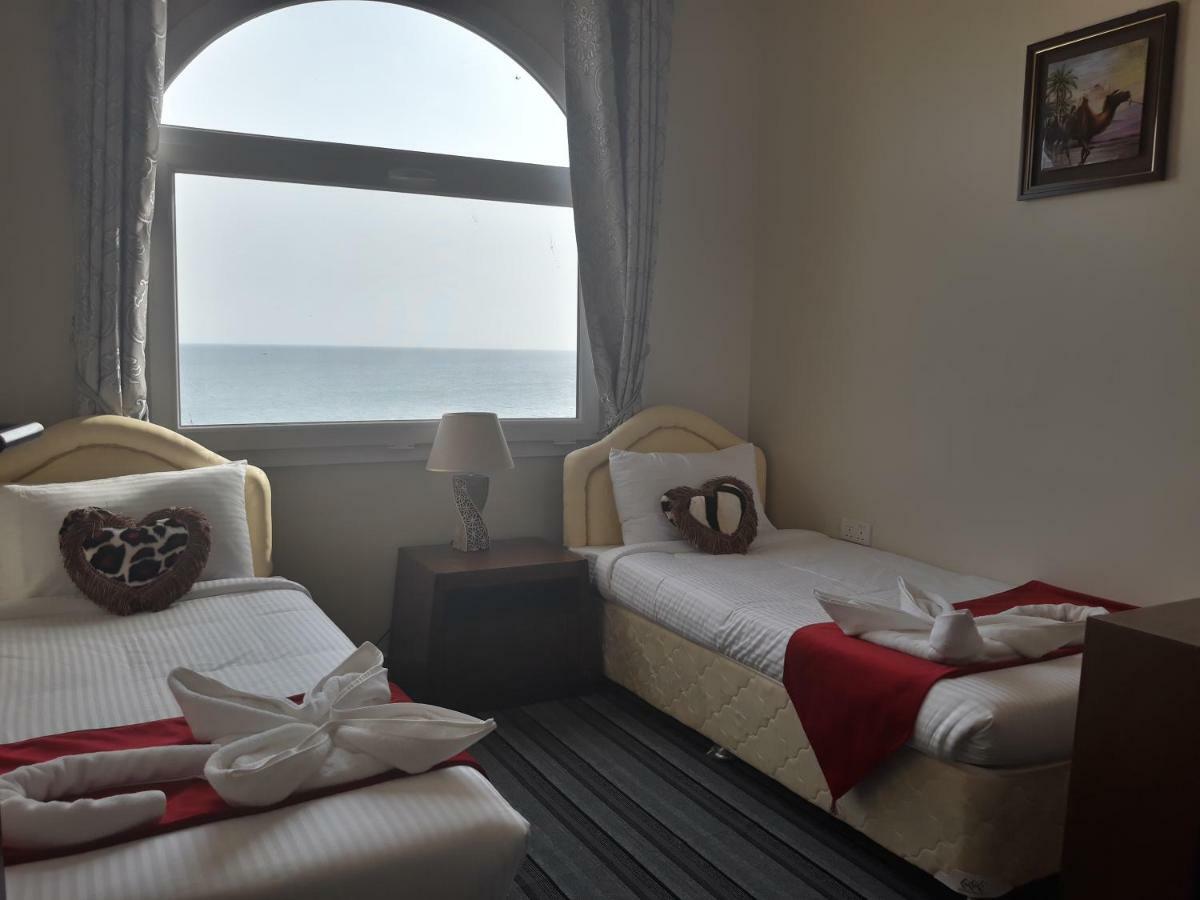 Sur Bandar Al Ayjah Hotel Apartments 외부 사진